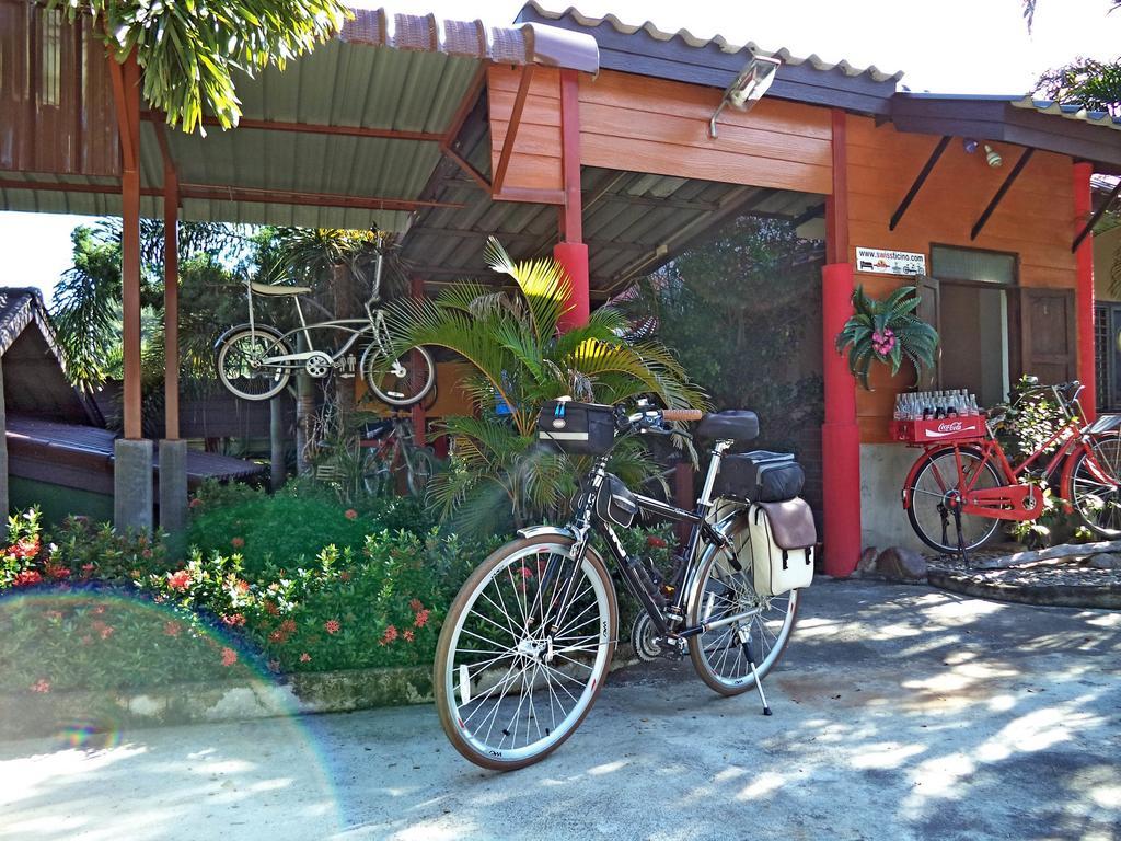 Swiss Ticino Guesthouse & Restaurant Mae Wang Buitenkant foto