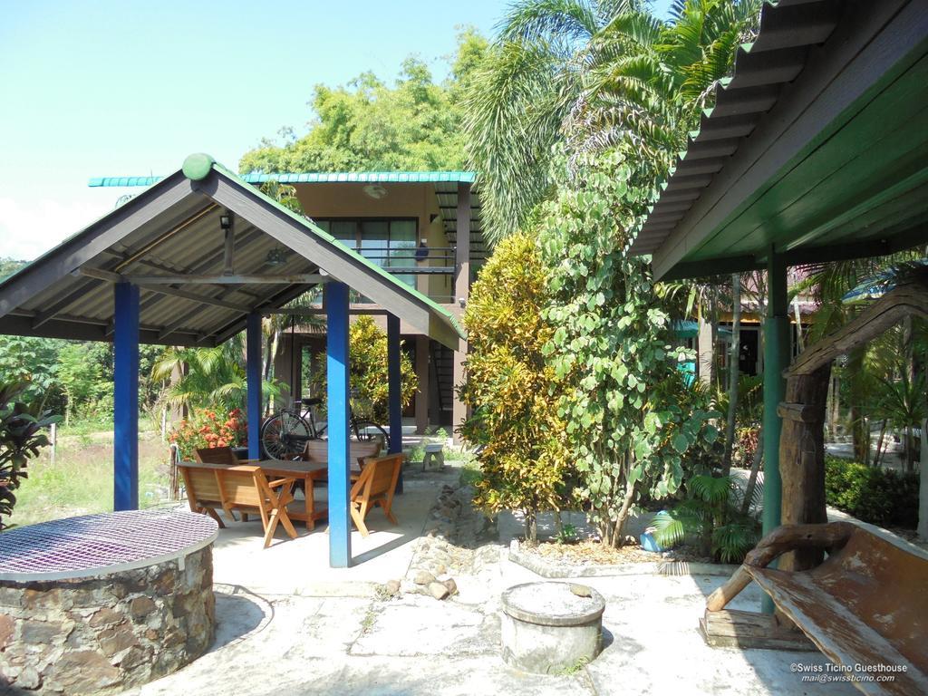 Swiss Ticino Guesthouse & Restaurant Mae Wang Buitenkant foto