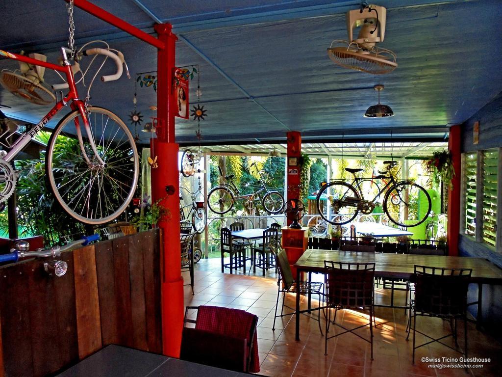 Swiss Ticino Guesthouse & Restaurant Mae Wang Buitenkant foto