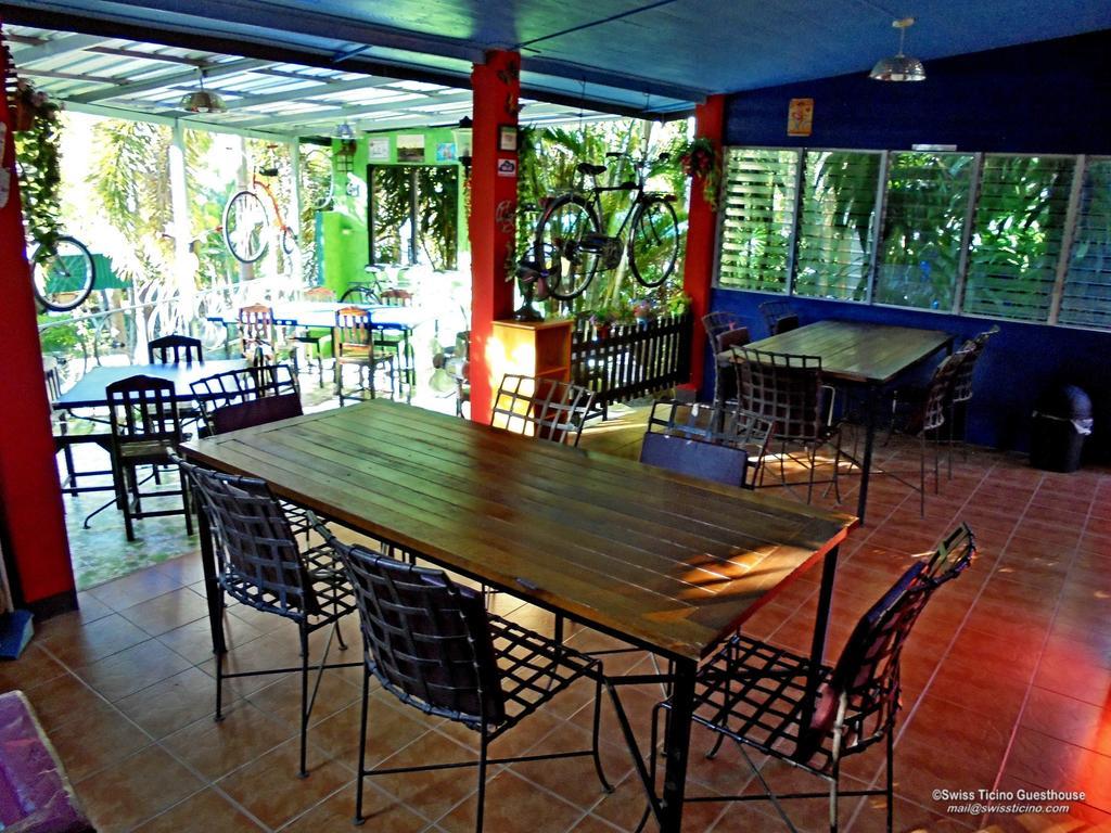 Swiss Ticino Guesthouse & Restaurant Mae Wang Buitenkant foto