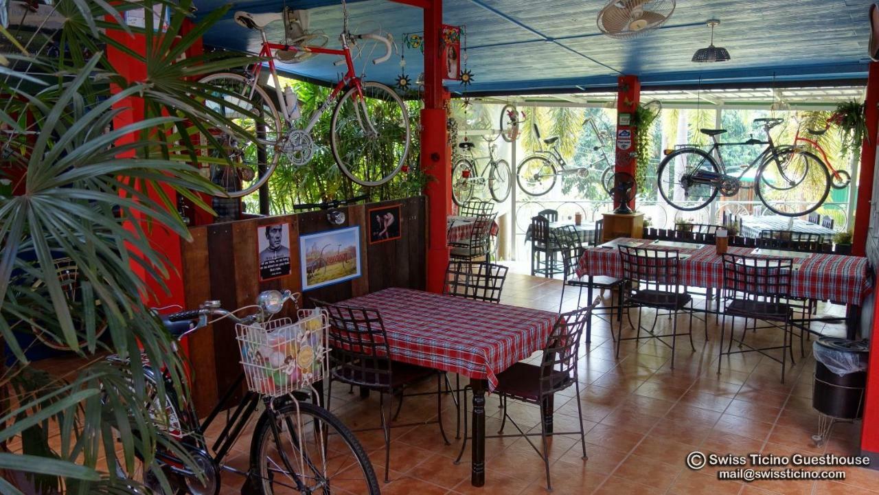 Swiss Ticino Guesthouse & Restaurant Mae Wang Buitenkant foto